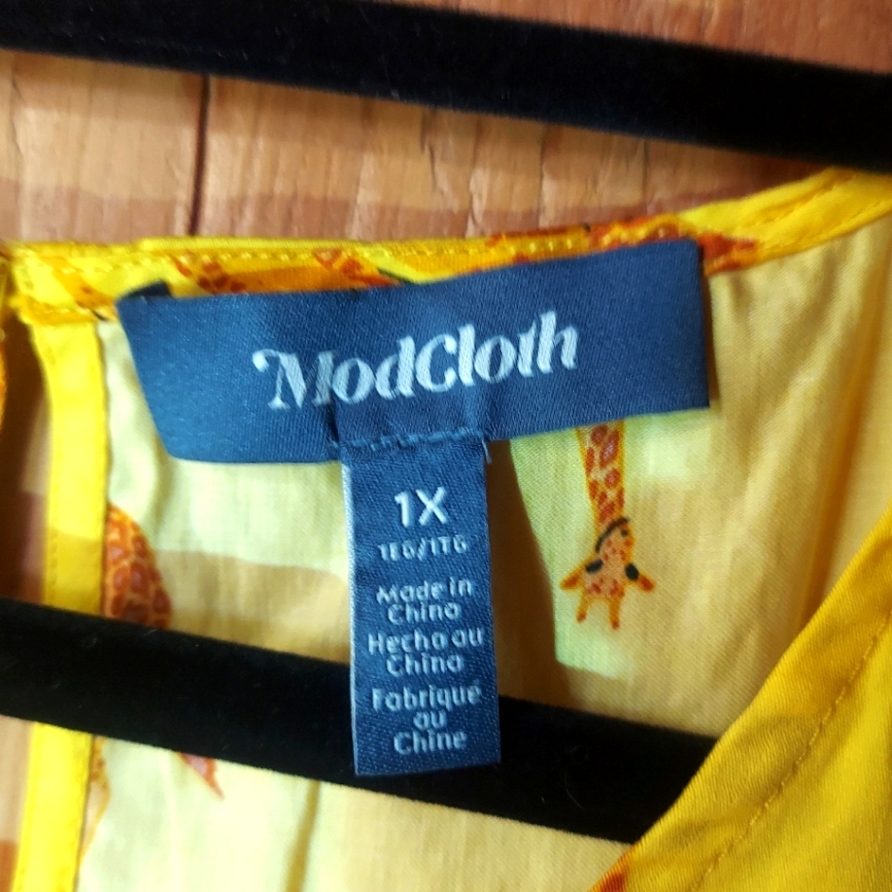 Modcloth Befitted For Beaming Yellow Giraffe Patterned Cotton Sleeveless Top - Picture 3 of 10